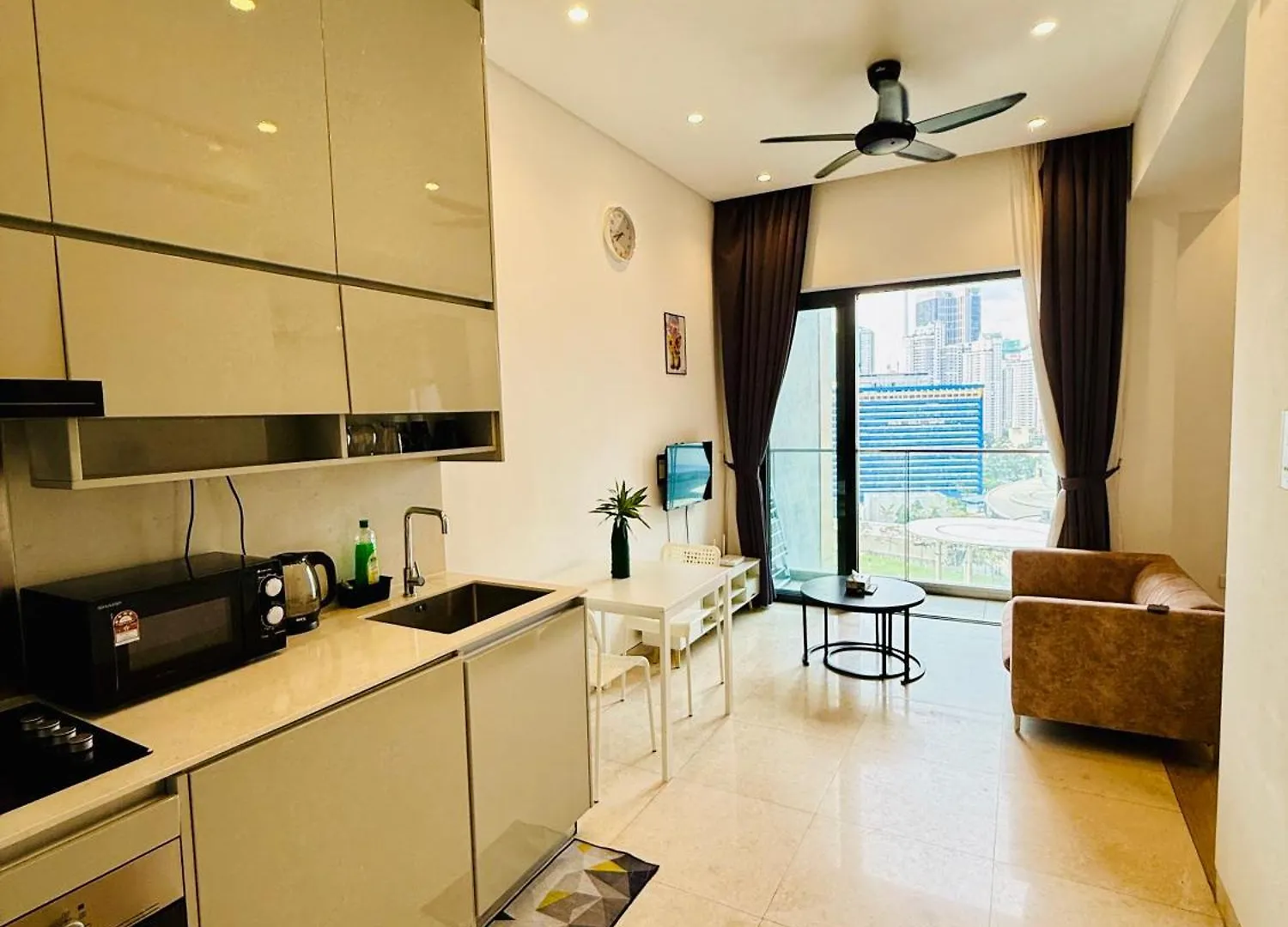 Sunset Infinity Escape Apartment At Lucentia Residence Куала-Лумпур Малайзия