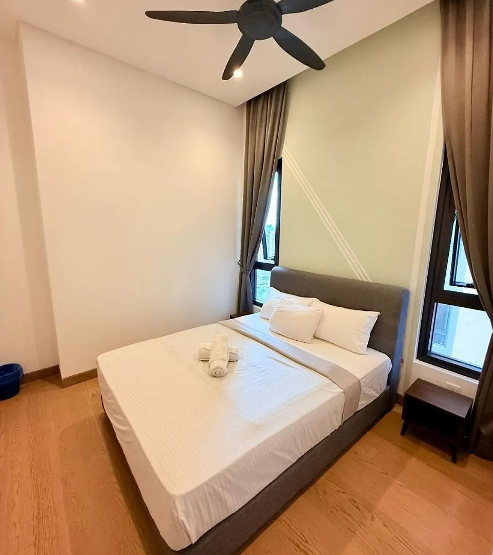 Sunset Infinity Escape Apartment At Lucentia Residence Куала-Лумпур 0*,  Малайзия