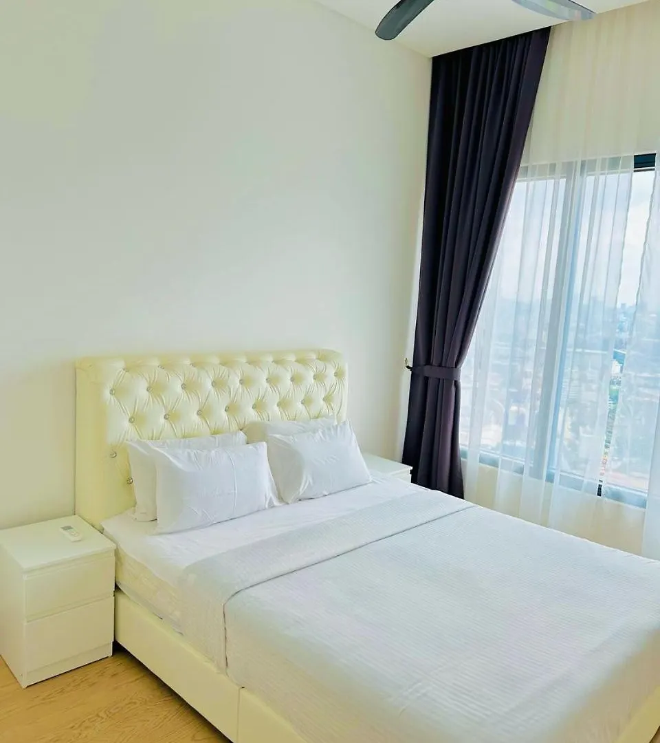 Sunset Infinity Escape Apartment At Lucentia Residence Куала-Лумпур