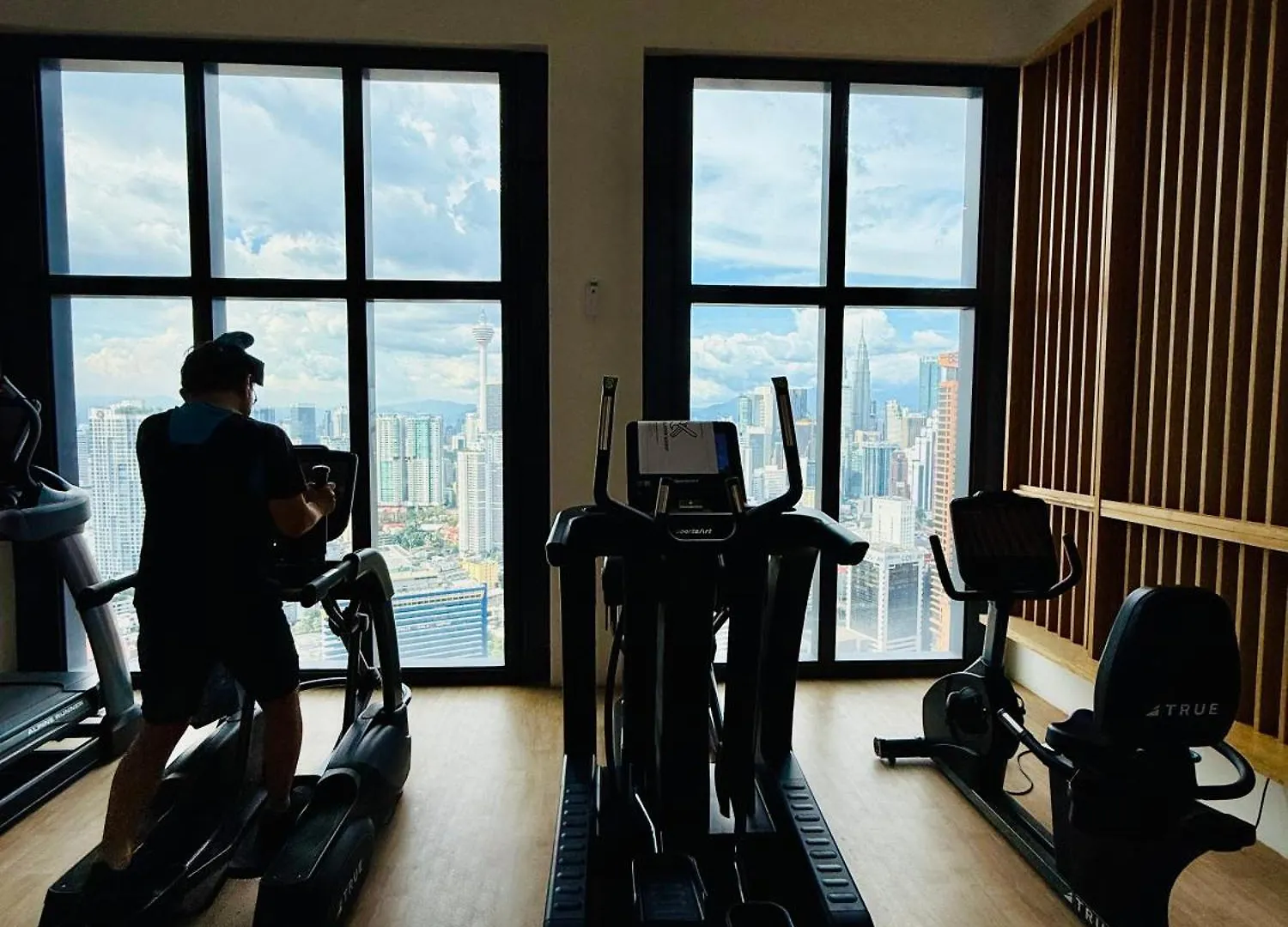 Sunset Infinity Escape Apartment At Lucentia Residence Kuala Lumpur