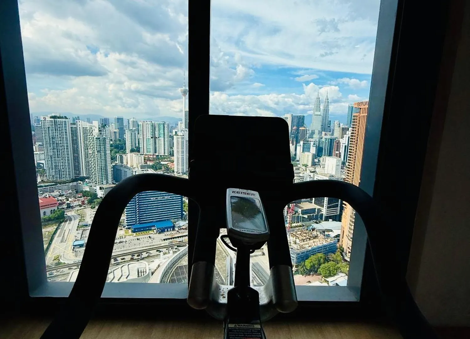 Sunset Infinity Escape Apartment At Lucentia Residence Kuala Lumpur