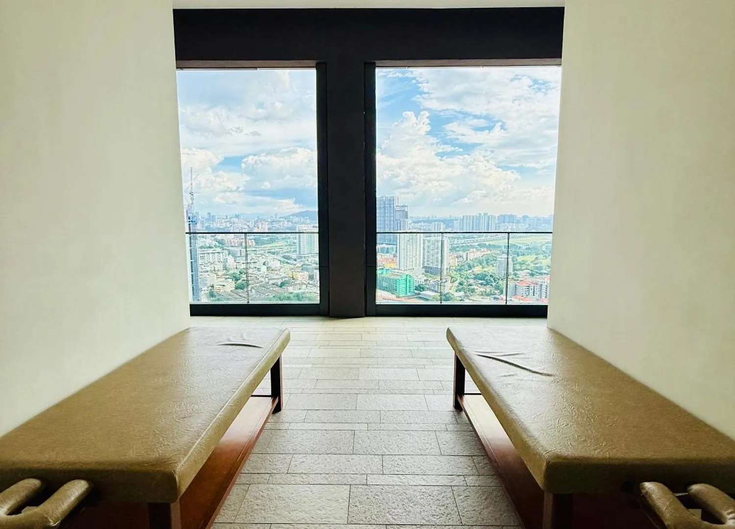 Sunset Infinity Escape Apartment At Lucentia Residence Kuala Lumpur 0*,  Maleisië
